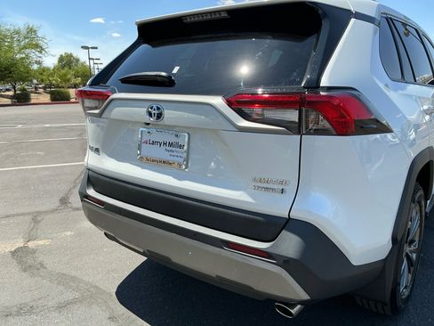 Used 2023 Toyota RAV4 Limited AWD/4WD image 24