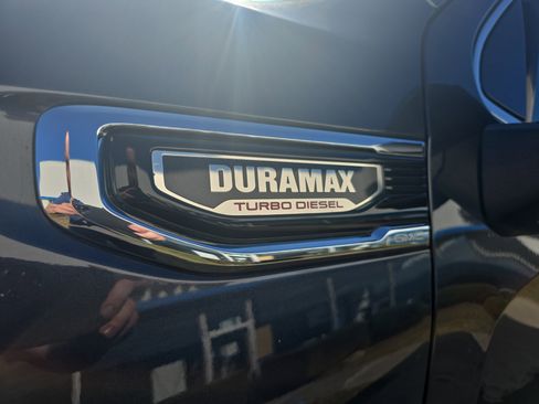 Used 2022 GMC Sierra 1500 SLT w/ SLT Premium Package image 12