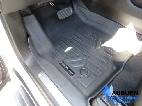 Used 2022 Chevrolet Tahoe RST w/ Luxury Package image 21