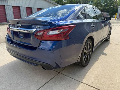Used 2018 Nissan Altima 2.5 SR FWD image 7