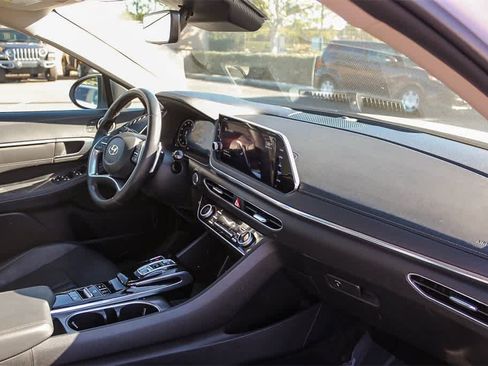 Used 2022 Hyundai Sonata Limited image 22