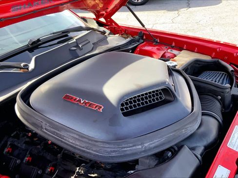 Used 2014 Dodge Challenger R/T image 26