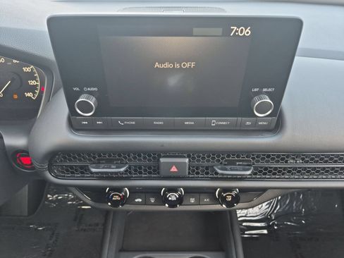 Certified 2025 Honda HR-V LX image 17