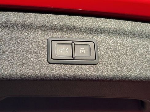 Used 2024 Audi Q3 2.0T Premium image 7