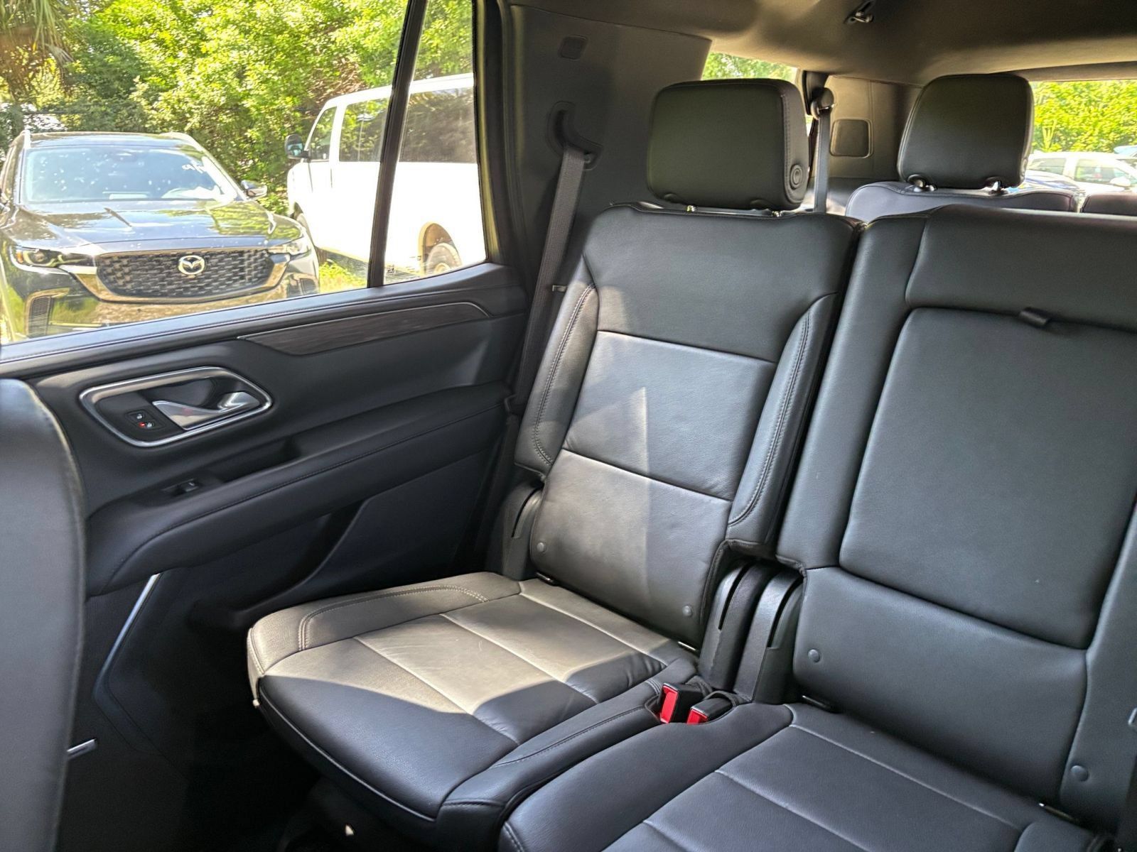 Used 2024 Chevrolet Tahoe LT w/ Luxury Package RWD image 43