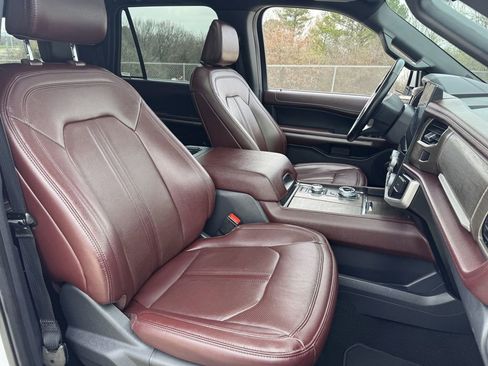 Used 2024 Ford Expedition Max Limited image 28