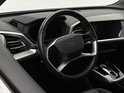 Used 2023 Audi Q4 e-tron Premium Plus RWD image 10