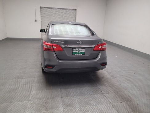 Used 2016 Nissan Sentra SV FWD image 6