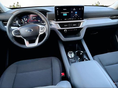 New 2026 Ford Explorer Active image 5