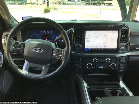 Used 2024 Ford F250 Lariat w/ Lariat Ultimate Package AWD/4WD image 12