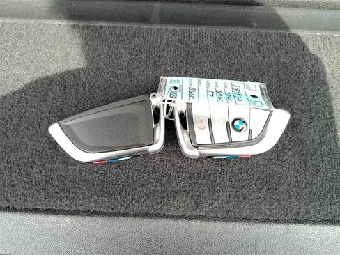 Used 2020 BMW X7 M50i image 28