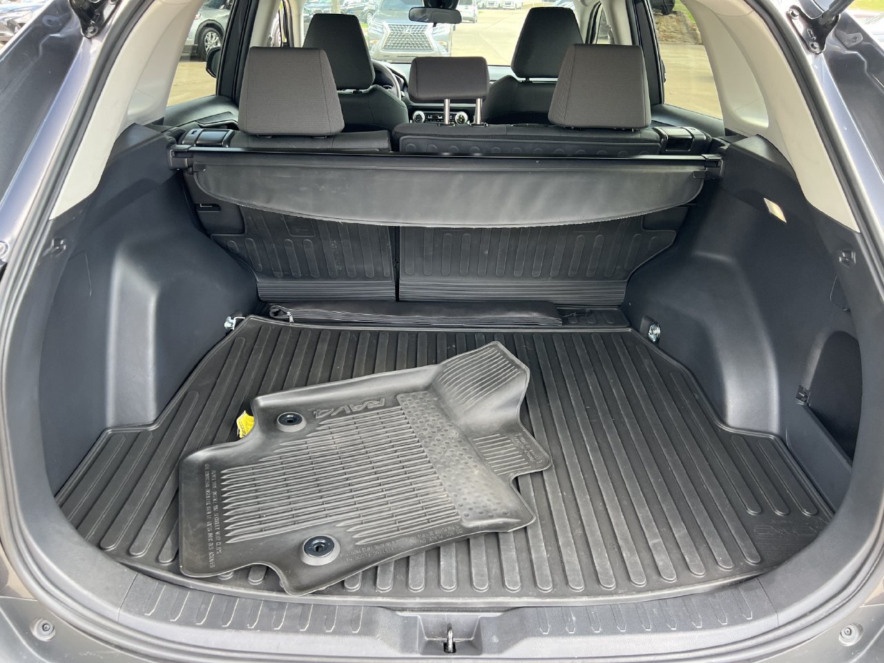 Used 2024 Toyota RAV4 XLE AWD/4WD image 20