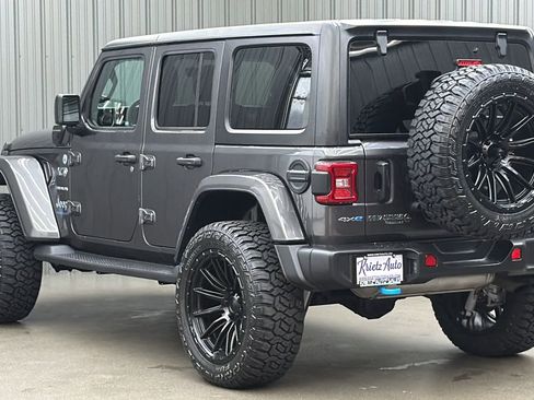 Used 2023 Jeep Wrangler Unlimited Sahara w/ Cold Weather Group image 3