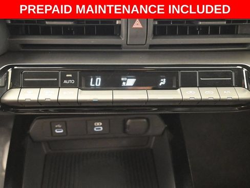 Certified 2025 Toyota Prius LE FWD image 20