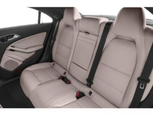 Used 2019 Mercedes-Benz CLA 250 4MATIC image 14