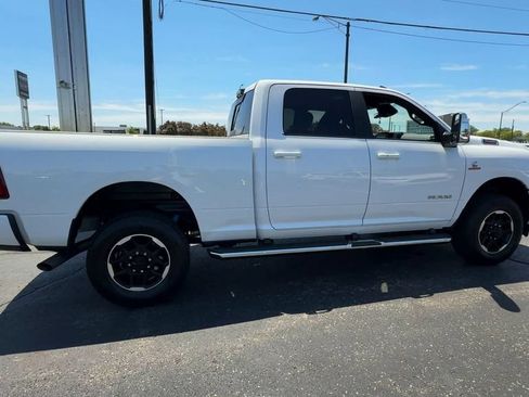 Used 2025 RAM 2500 Laramie AWD/4WD image 9
