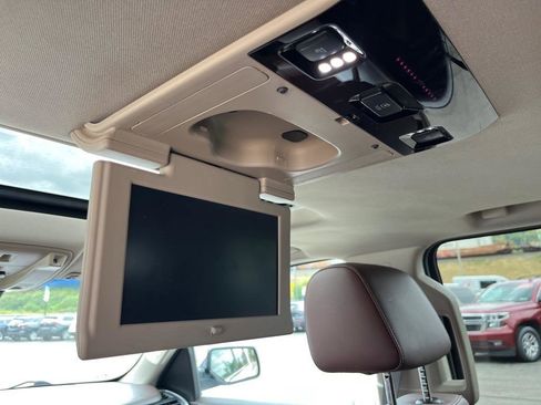 Used 2016 Chevrolet Suburban LTZ image 28