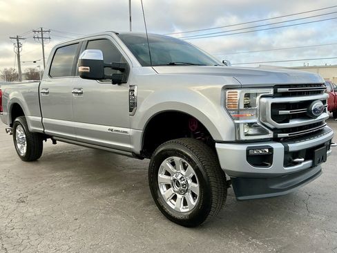 Used 2022 Ford F250 Platinum w/ FX4 Off-Road Package image 6