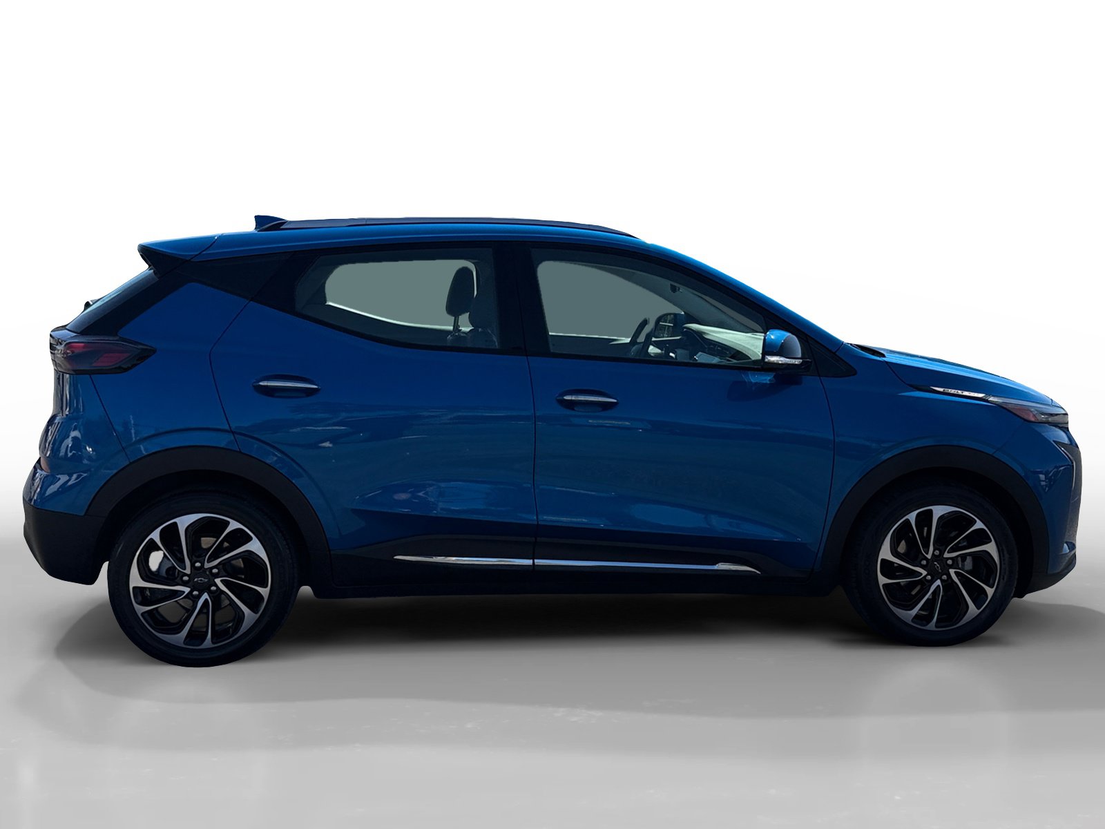 Used 2023 Chevrolet Bolt EUV Premier w/ Sun & Sound Package FWD image 6