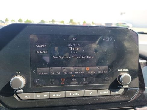 Used 2024 Nissan Pathfinder SV w/ Black Appearance Package FWD image 18