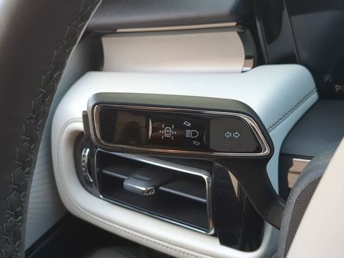 Used 2025 Lincoln Aviator Reserve w/ Luxury Package image 28