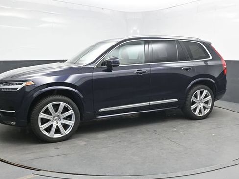 Used 2017 Volvo XC90 T6 Inscription w/ Vision Package AWD/4WD image 3