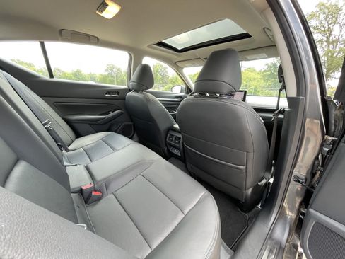 Used 2023 Nissan Altima 2.5 SL AWD/4WD image 43