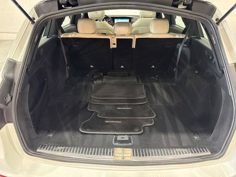 Used 2017 Mercedes-Benz E 400 4MATIC Wagon image 68
