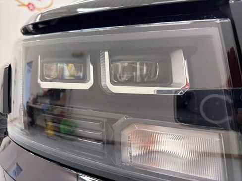 Used 2026 Nissan Frontier SV w/ Tow Package RWD image 10