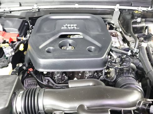 Used 2020 Jeep Wrangler Unlimited Sport AWD/4WD image 19