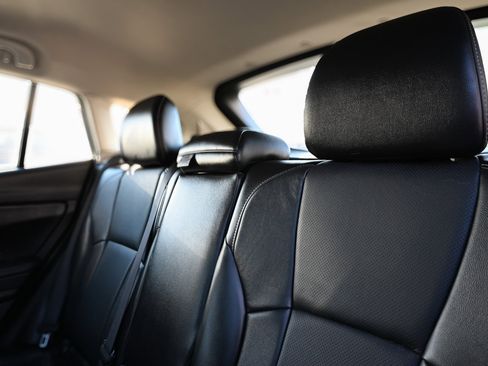 Used 2017 Subaru Impreza 2.0i Limited image 15