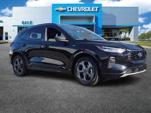 Used 2023 Ford Escape ST-Line w/ Cold Weather Package image 1