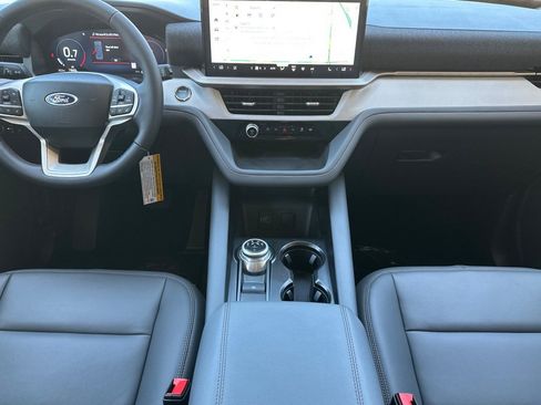 New 2026 Ford Explorer Active RWD image 13