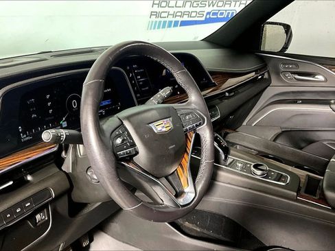 Used 2021 Cadillac Escalade ESV Luxury AWD/4WD image 10