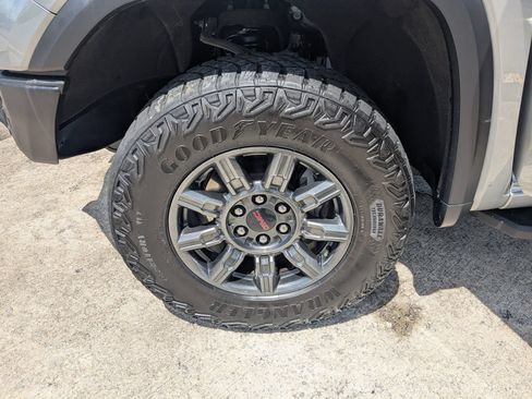 Used 2024 GMC Sierra 1500 AT4X AWD/4WD image 10