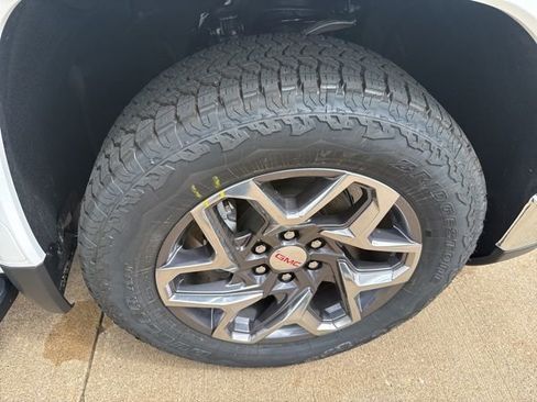 New 2026 GMC Sierra 1500 SLT AWD/4WD image 57