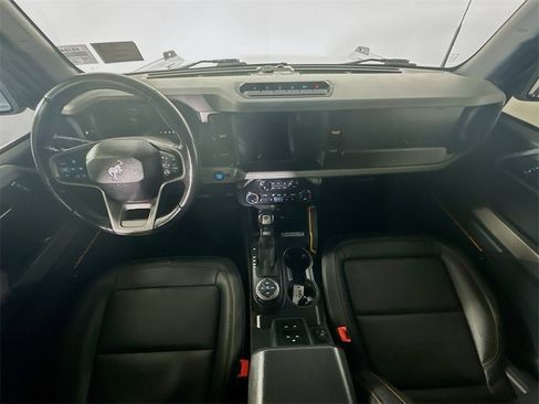 Used 2021 Ford Bronco Badlands image 10