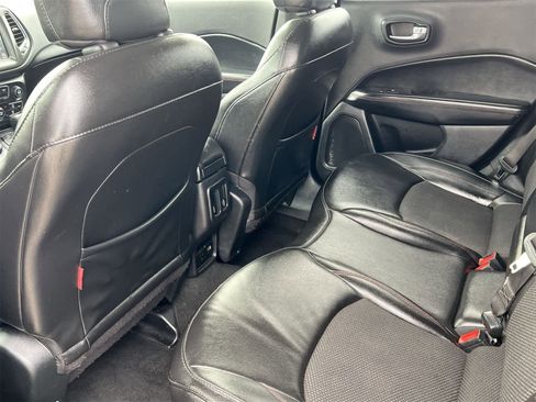 Used 2020 Jeep Compass Trailhawk image 19