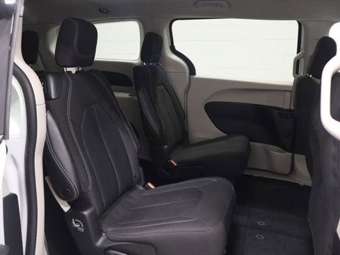 Certified 2023 Chrysler Voyager LX FWD image 18