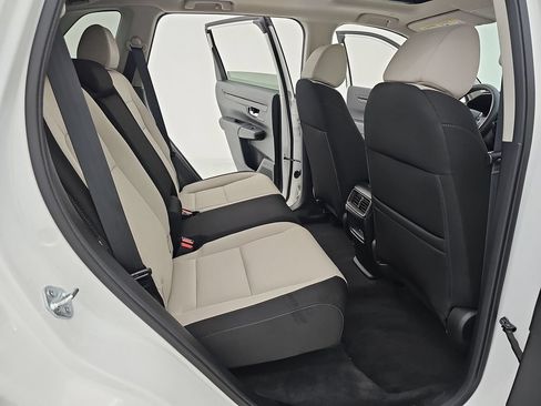 Used 2024 Honda CR-V EX image 13