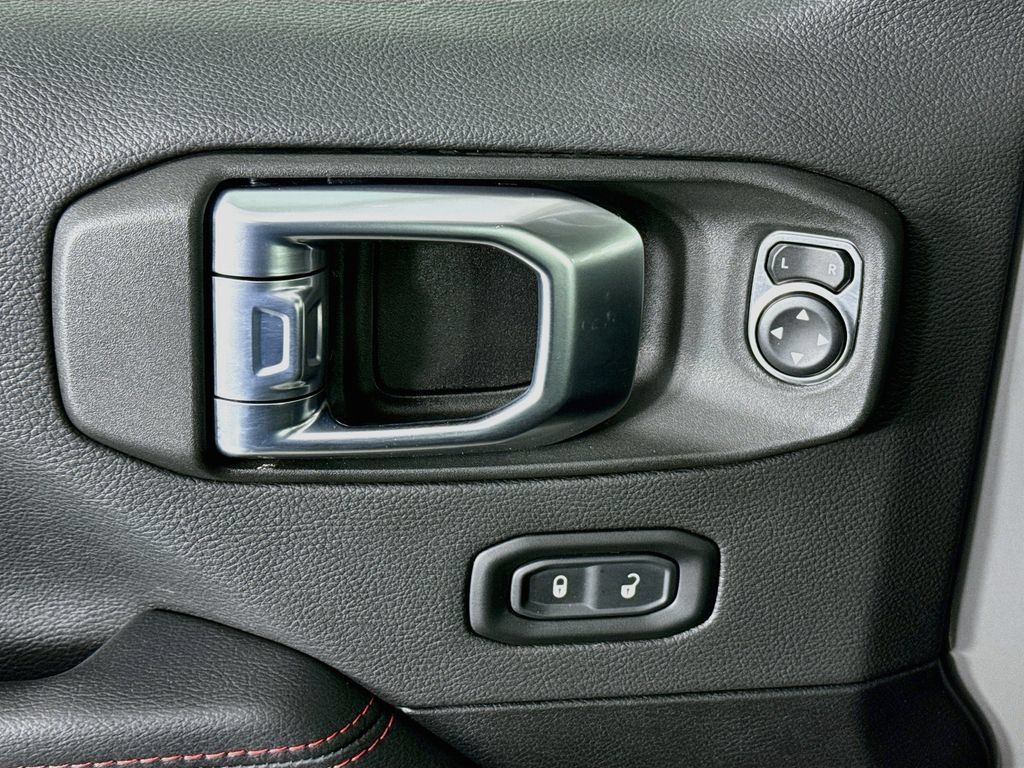 Used 2021 Jeep Wrangler Unlimited Rubicon w/ Uconnect 4C Nav & Sound Group AWD/4WD image 19