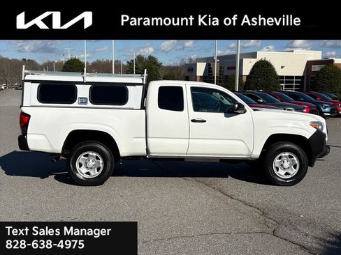 Used 2022 Toyota Tacoma SR image 6