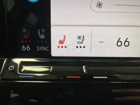 Used 2024 Volkswagen Atlas SEL Premium R-Line image 8