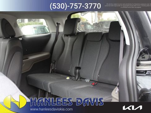 New 2026 Kia Carnival LX image 14