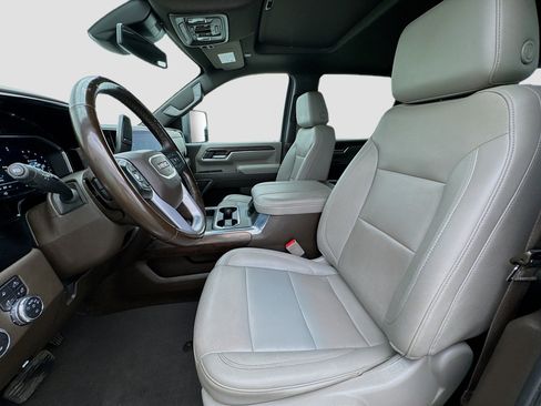 Used 2024 GMC Sierra 2500 SLT w/ SLT Premium Package image 13