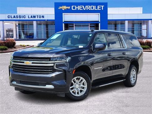 Used 2023 Chevrolet Suburban LT image 1