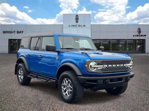 Used 2024 Ford Bronco Badlands image 1
