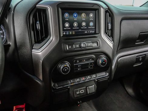 Used 2022 Chevrolet Silverado 1500 Custom Trail Boss AWD/4WD image 36