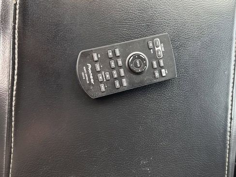 Used 2016 Ford F150 XLT w/ XTR Package image 39