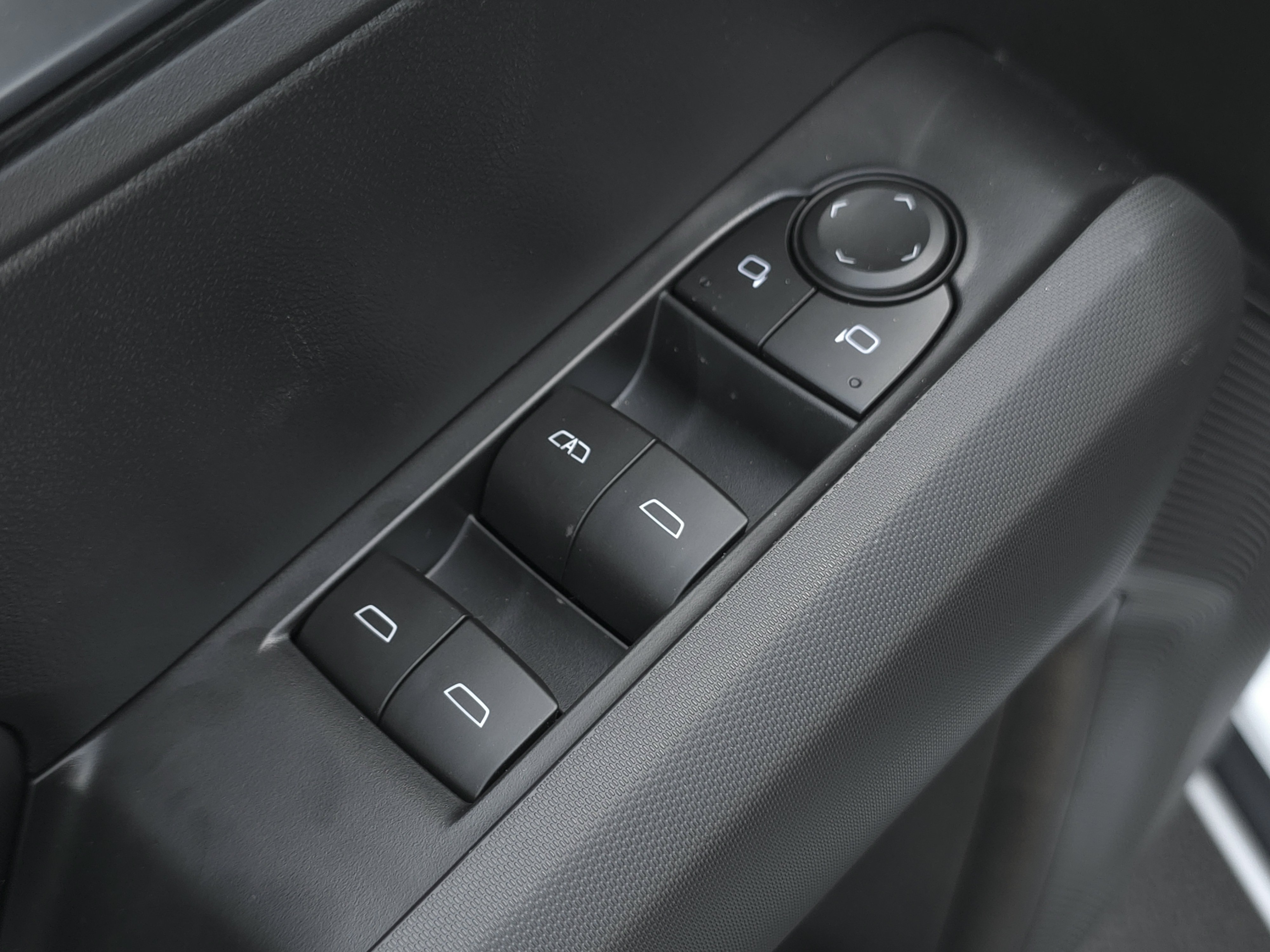 New 2026 GMC Canyon Elevation RWD image 27